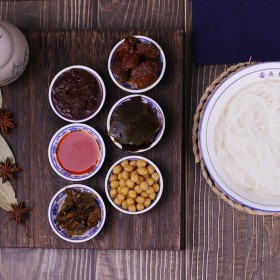 雞湯雞肉味米粉 綿陽米粉貼牌 綿陽米粉帶調料包 米粉醬料生產(chǎn)廠家 連鎖米粉店供貨
