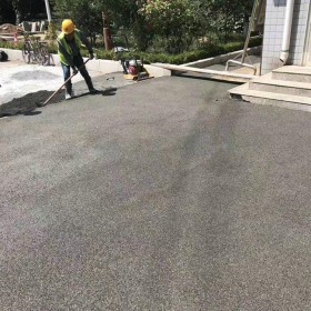 西藏透水混凝土   彩色透水混凝地坪  C30透水混凝土材料增強劑   透水地坪粘接劑   彩色透水混凝土生產(chǎn)廠家