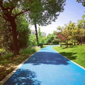 西藏日格則透水混凝土  透水地坪粘接料廠家 透水砼顏色料 透水地坪粘接膠 透水地坪報價 批發(fā)價格 免費送貨到工地