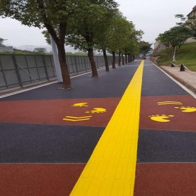 平頂山市 生態(tài)透水混凝土 生態(tài)透水地坪 海綿城市透水混凝土 細粒式彩色混凝土 廠家現(xiàn)貨供應(yīng)