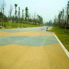 張家口市 透水性混凝土彩色路面 c30彩色透水混凝土 生態(tài)透水地坪 材料廠家現(xiàn)貨供應